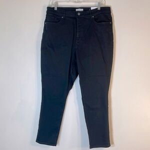 NWT. LOFT 16/33 Petite The Skinny High Rise Curvy Fit Petite Inseam Jeans.